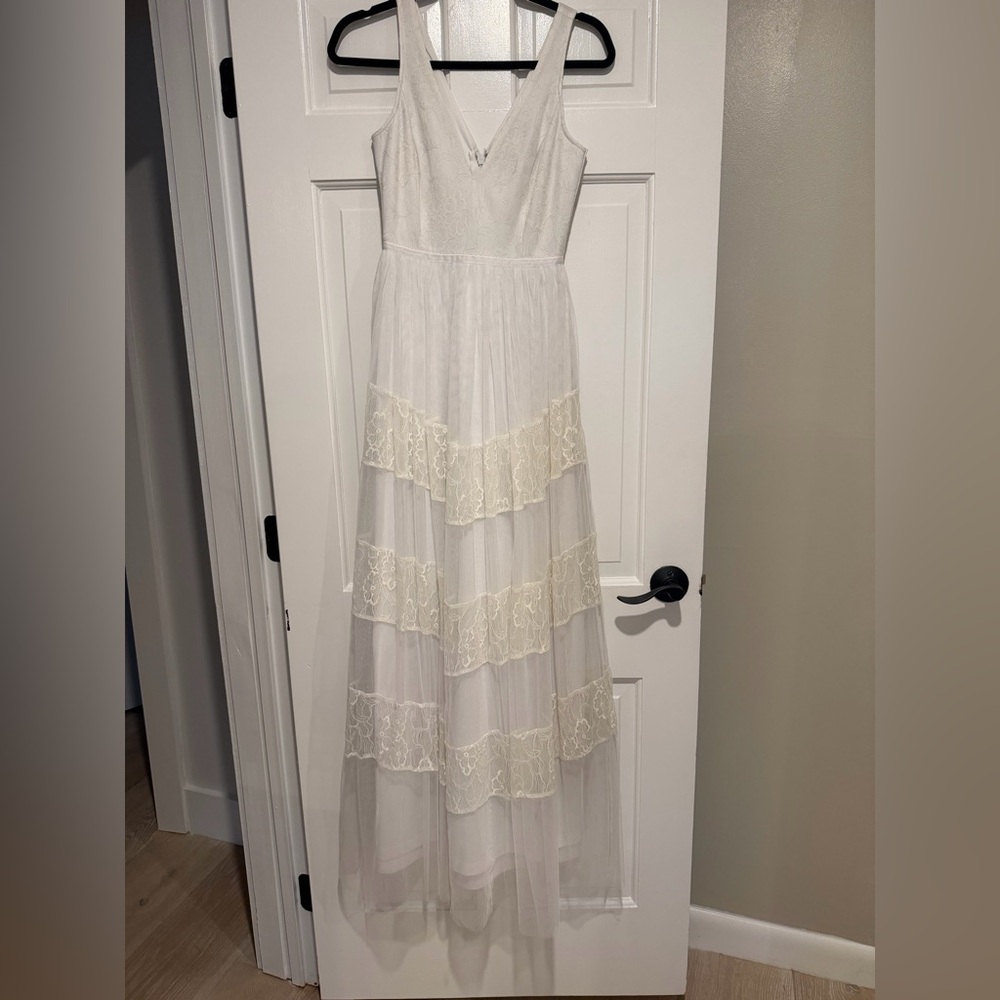Lulu's Ivory Lace Maxi Dress- worn once and dry cleaned. Perfect for wedding!